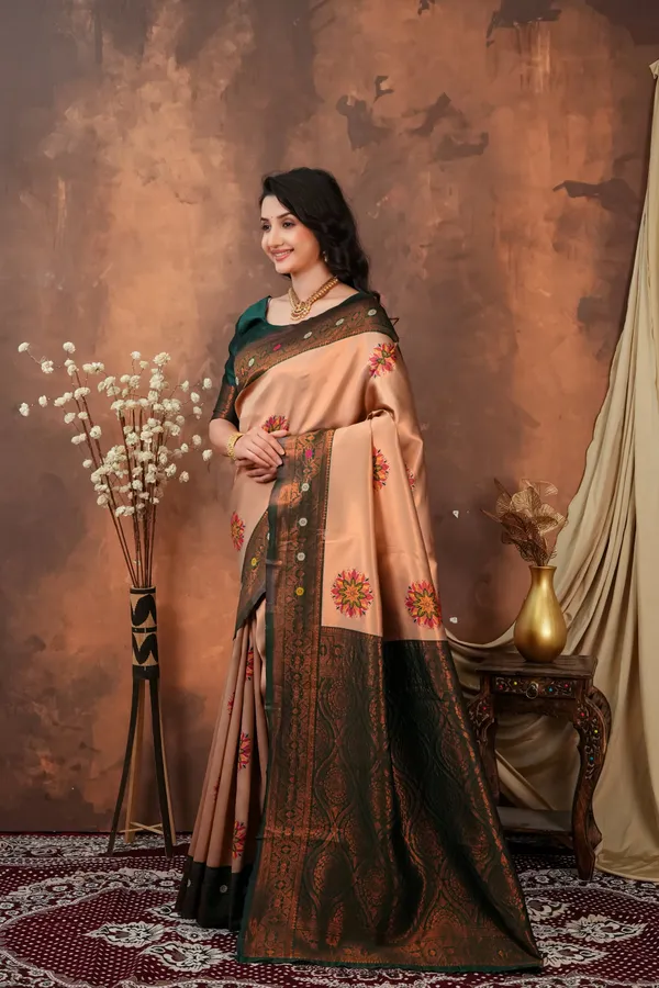 Peach_Gold_Bottle_Green_Floral_Motifs_Jacquard_Silk_Saree_Default_Title