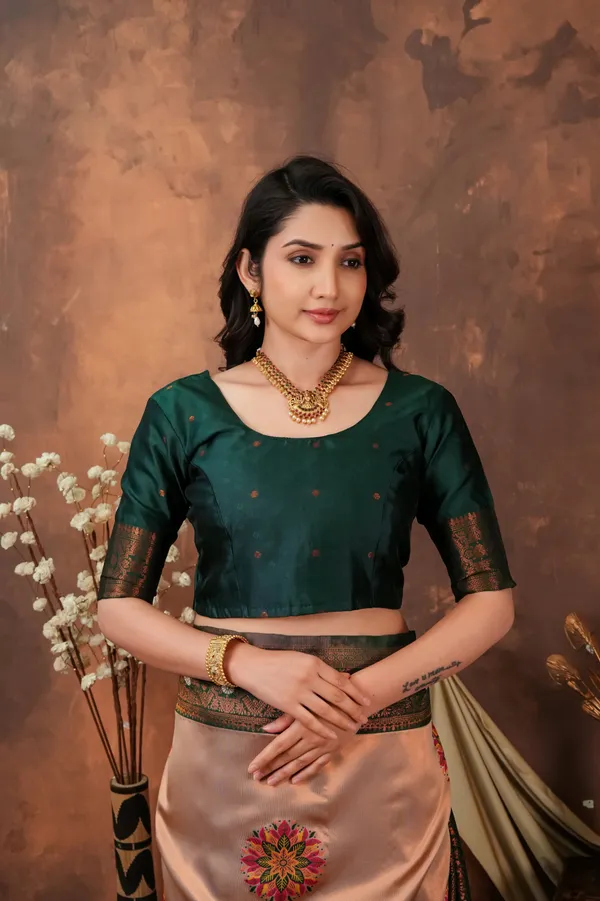 Peach_Gold_Bottle_Green_Floral_Motifs_Jacquard_Silk_Saree_Default_Title