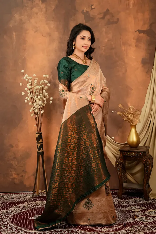 Champagne_Beige_Bottle_Green_Floral_Motifs_Jacquard_Silk_Saree_Default_Title