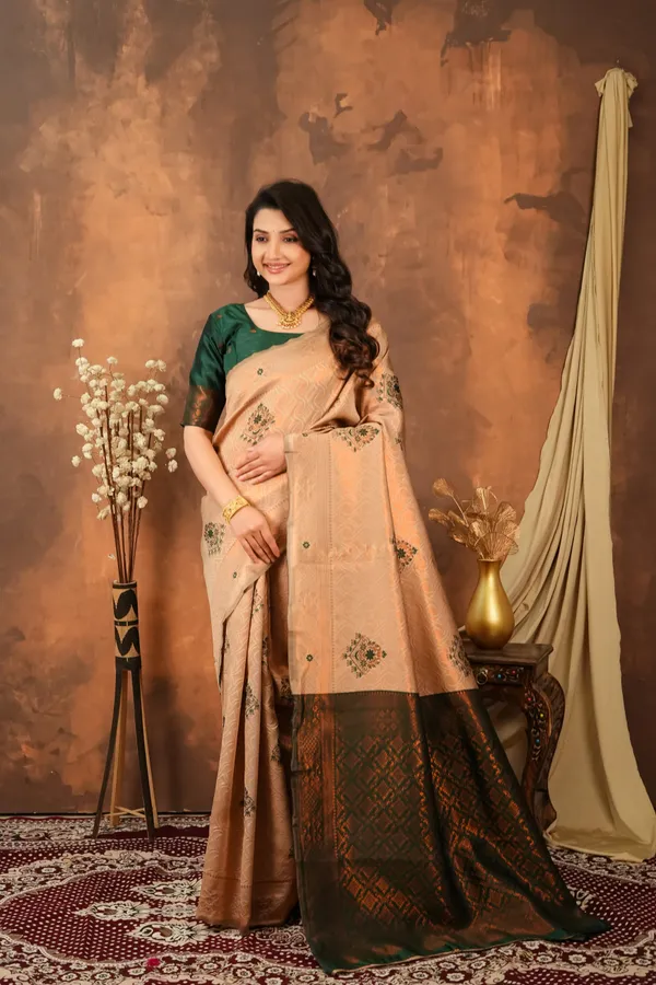 Champagne_Beige_Bottle_Green_Floral_Motifs_Jacquard_Silk_Saree_Default_Title