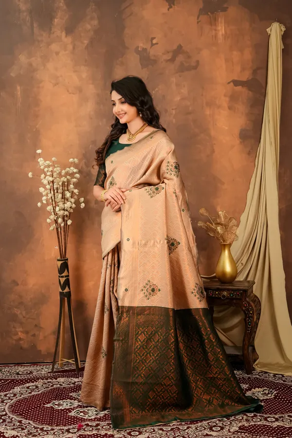Champagne_Beige_Bottle_Green_Floral_Motifs_Jacquard_Silk_Saree_Default_Title