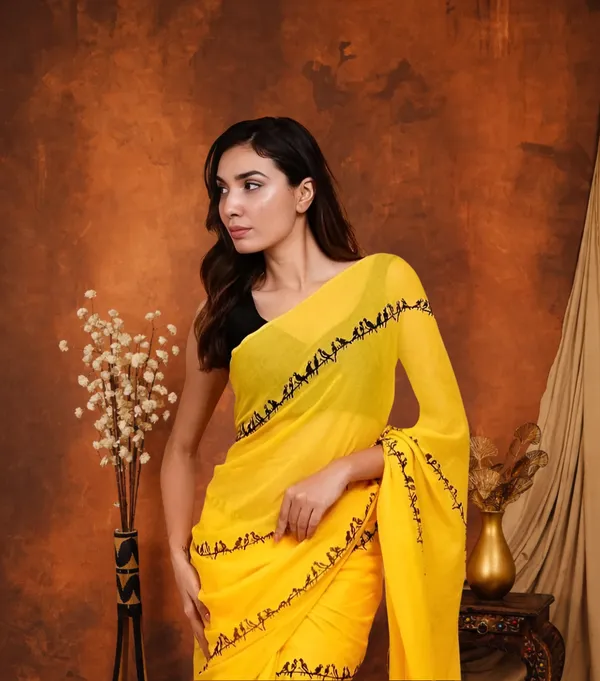 Sunshine_Yellow_Linen_Saree_With_Black_Warli_Art_Border