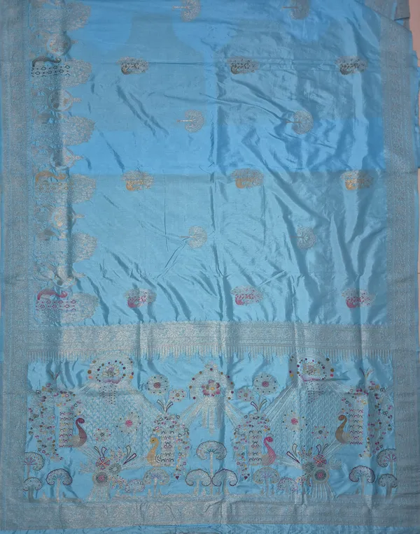 Elegant_Sky_Blue_Dola_Silk_Saree_With_Peacock_Garden_Pallu_Zari_Border_Default_Title