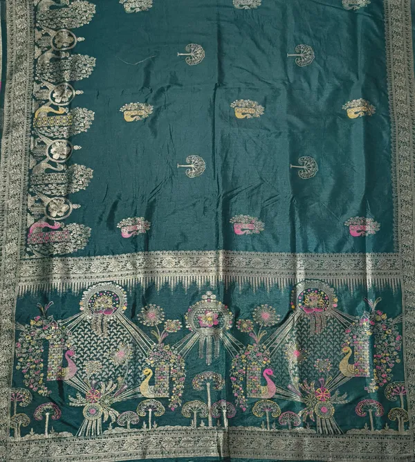 Royal_Bottle_Green_Dola_Silk_Saree_With_Peacock_Garden_Pallu_Antique_Zari_Border_Default_Title