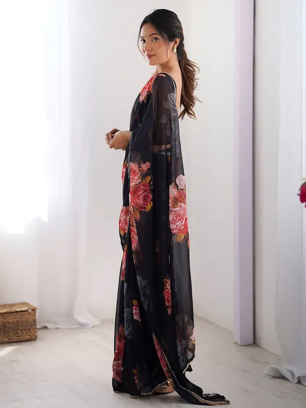 Floral_Printed_Georgette_Silk_Saree_with_Moti_Lace_Border