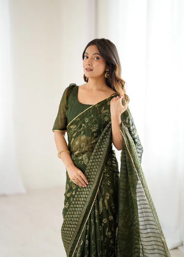 Georgette_Silk_Saree_with_Foil_Work,_Lace_&_Zalar_Lace_Detailing