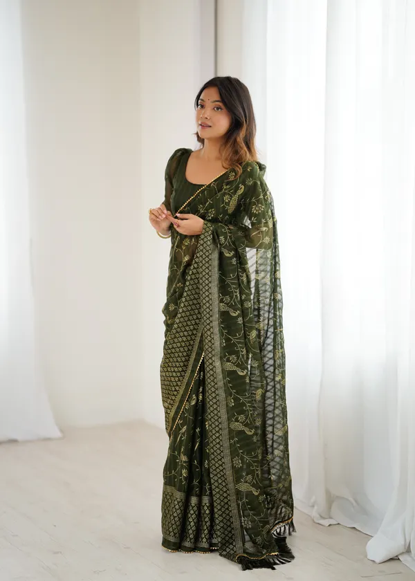 Georgette_Silk_Saree_with_Foil_Work,_Lace_&_Zalar_Lace_Detailing
