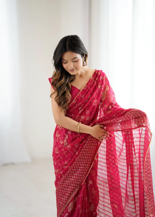 Georgette_Silk_Saree_with_Foil_Work,_Lace_&_Zalar_Lace_Detailing