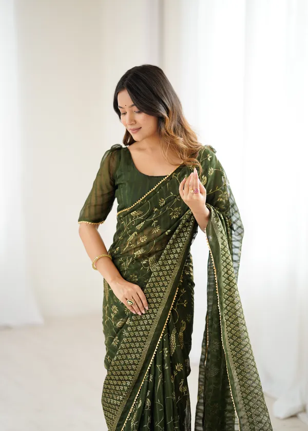 Georgette_Silk_Saree_with_Foil_Work,_Lace_&_Zalar_Lace_Detailing