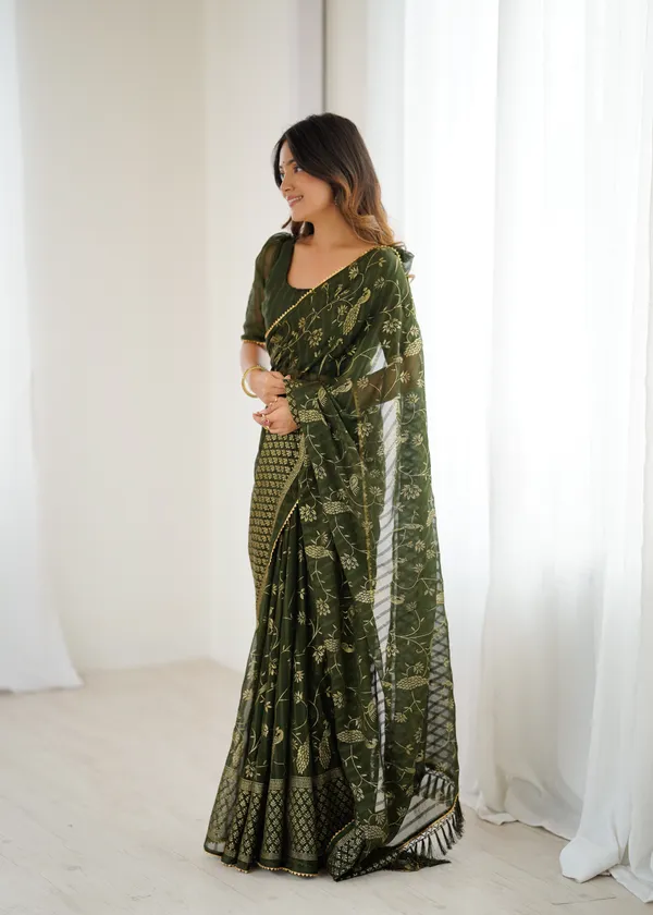 Georgette_Silk_Saree_with_Foil_Work,_Lace_&_Zalar_Lace_Detailing