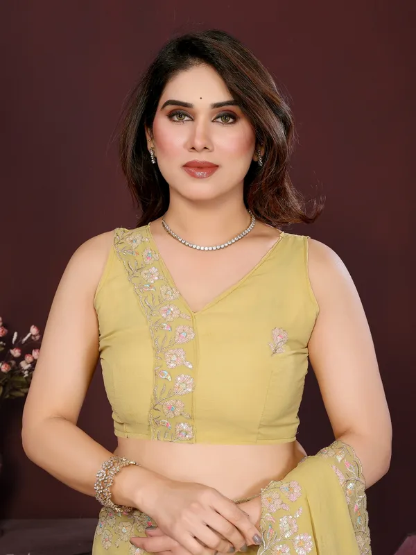 Georgette_Silk_Saree_with_Intricate_Embroidery_Work_&_Matching_Embroidered_Blouse_Piece