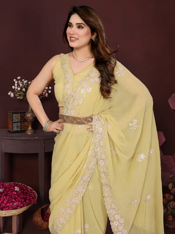 Georgette_Silk_Saree_with_Intricate_Embroidery_Work_&_Matching_Embroidered_Blouse_Piece