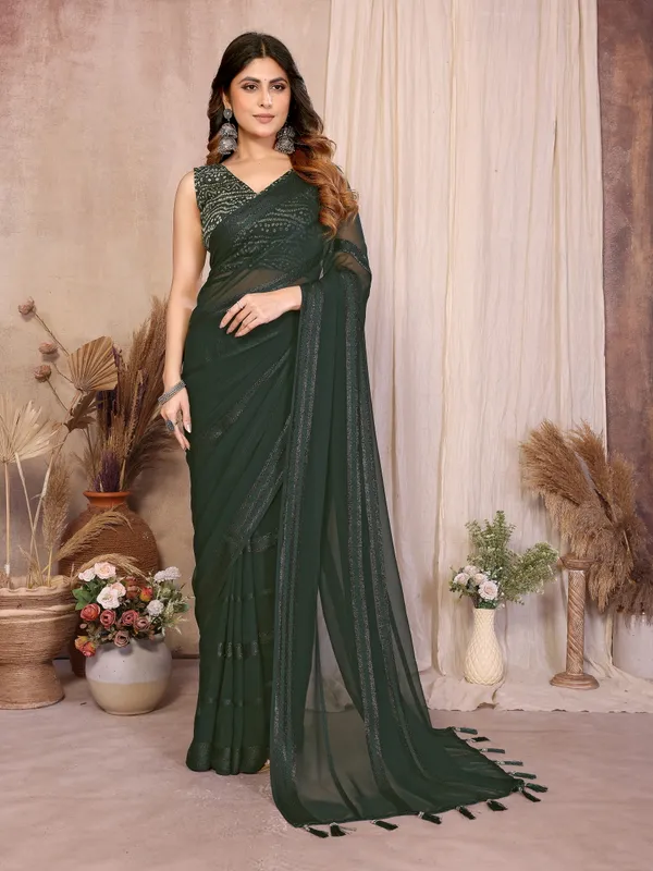 Kaju_Patta_Pattern_Georgette_Silk_Saree_with_Elegant_Border_&_Tassel_Detailing