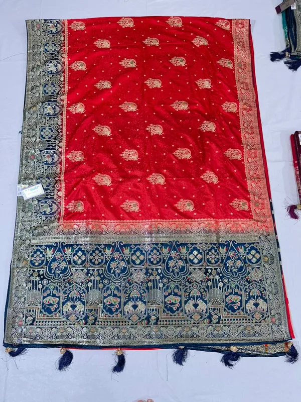 Red_Silk_Traditional_Saree_For_Women