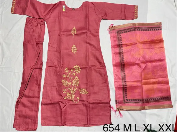 Peach_Roman_Silk_Embroidered_Kurta_Set_For_Women