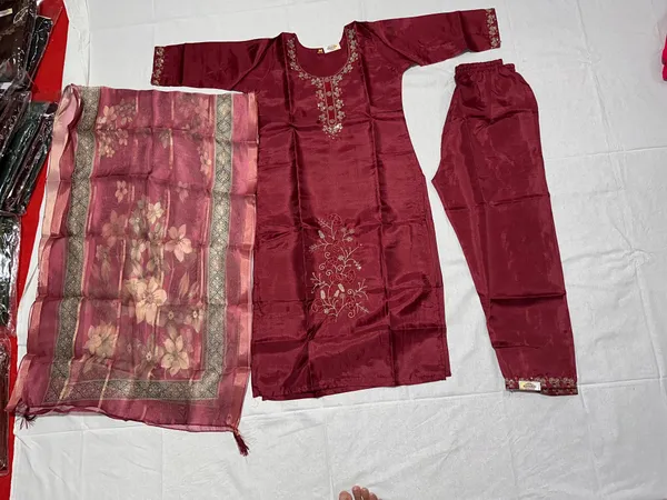 Maroon_Roman_Silk_Embroidered_Kurta_Set_For_Women