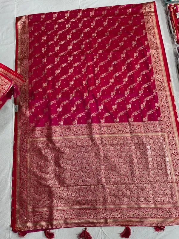 Maroon_Silk_Traditional_Saree_For_Women