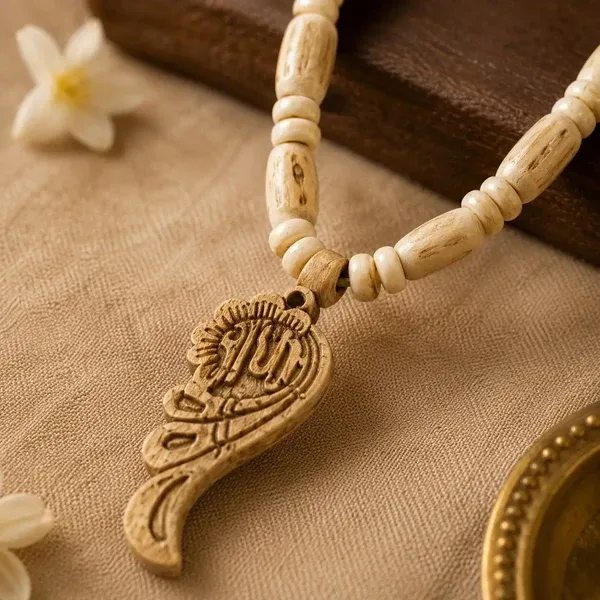 Tulsi_Mala_with_Radha_Shankh_Pendant–_Single_Round,_10_mm,_Divine_Connection