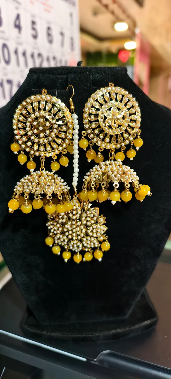 Gold_Alloy_Jhumka_Tika_For_Women