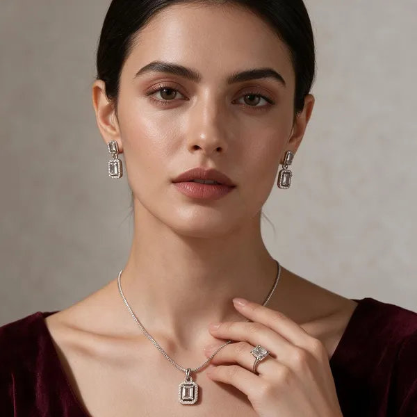 Silver_Alloy_Chain_Pendent_For_Women