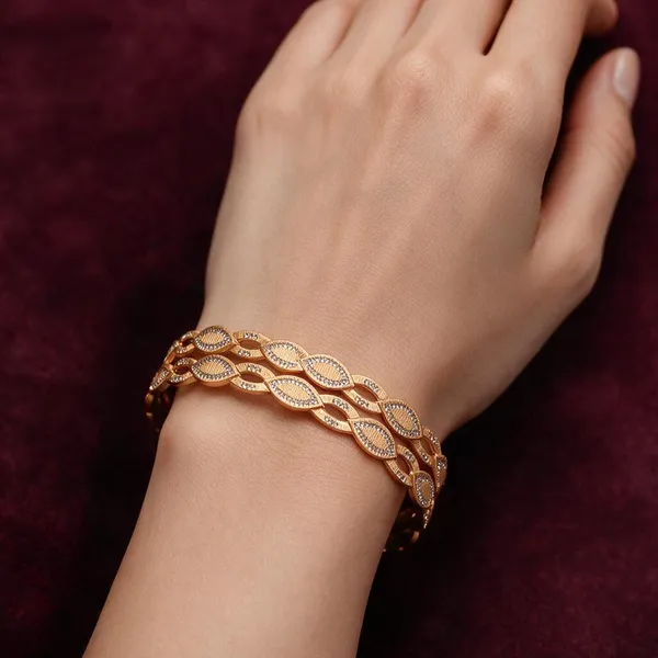 Gold_Alloy_Bangle_For_Women