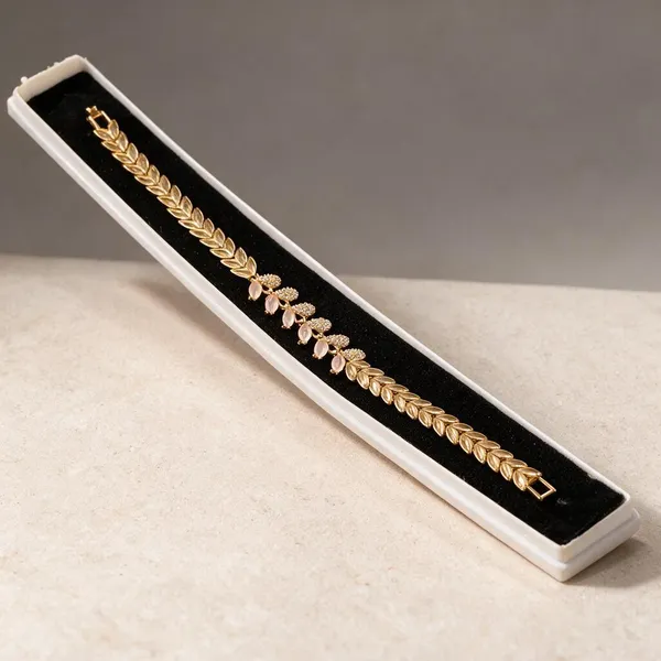 Gold_Alloy_Bracelet_For_Women
