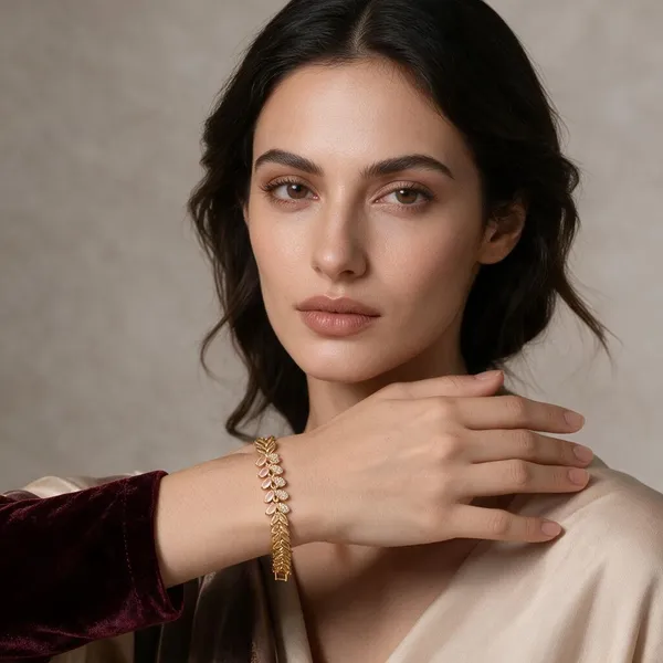 Gold_Alloy_Bracelet_For_Women
