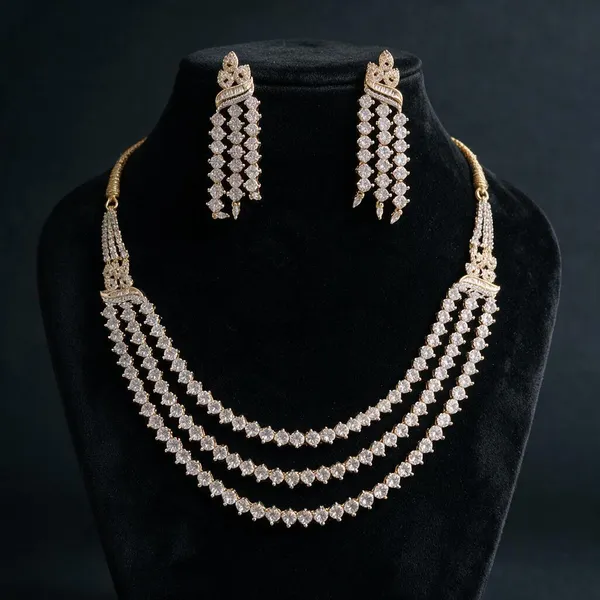Gold_Alloy_Necklace_For_Women