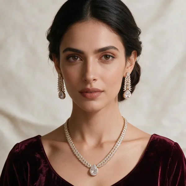 Gold_Alloy_Necklace_For_Women