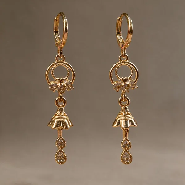 Gold_Alloy_Earring_For_Women