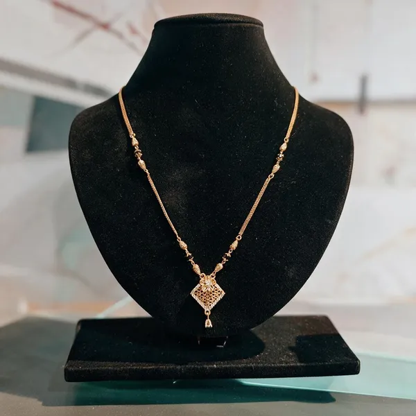 Gold_Alloy_Chain_For_Women