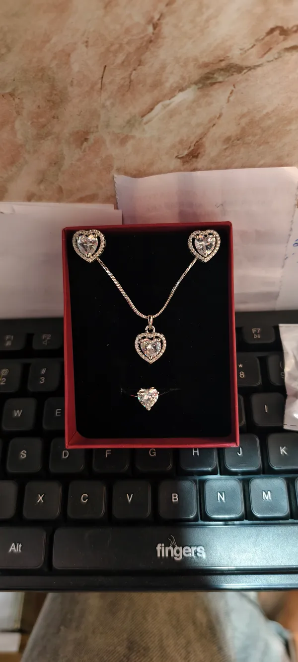 Silver_Alloy_Chain_Pendent_For_Women