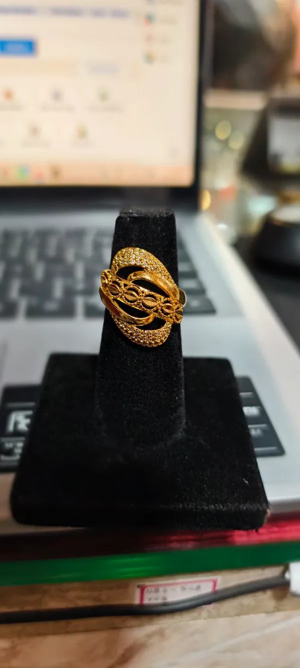 Gold_Alloy_Ring_For_Women