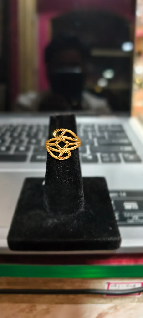 Gold_Alloy_Ring_For_Women