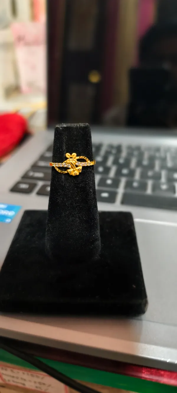 Gold_Alloy_Ring_For_Women