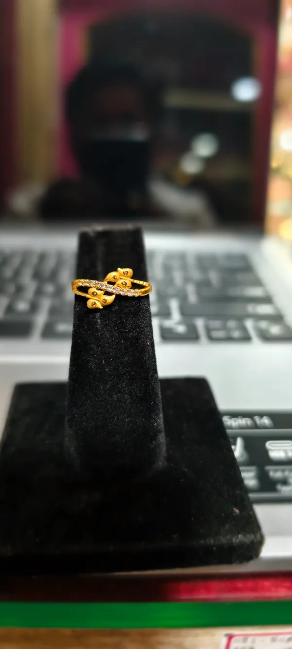 Gold_Alloy_Ring_For_Women
