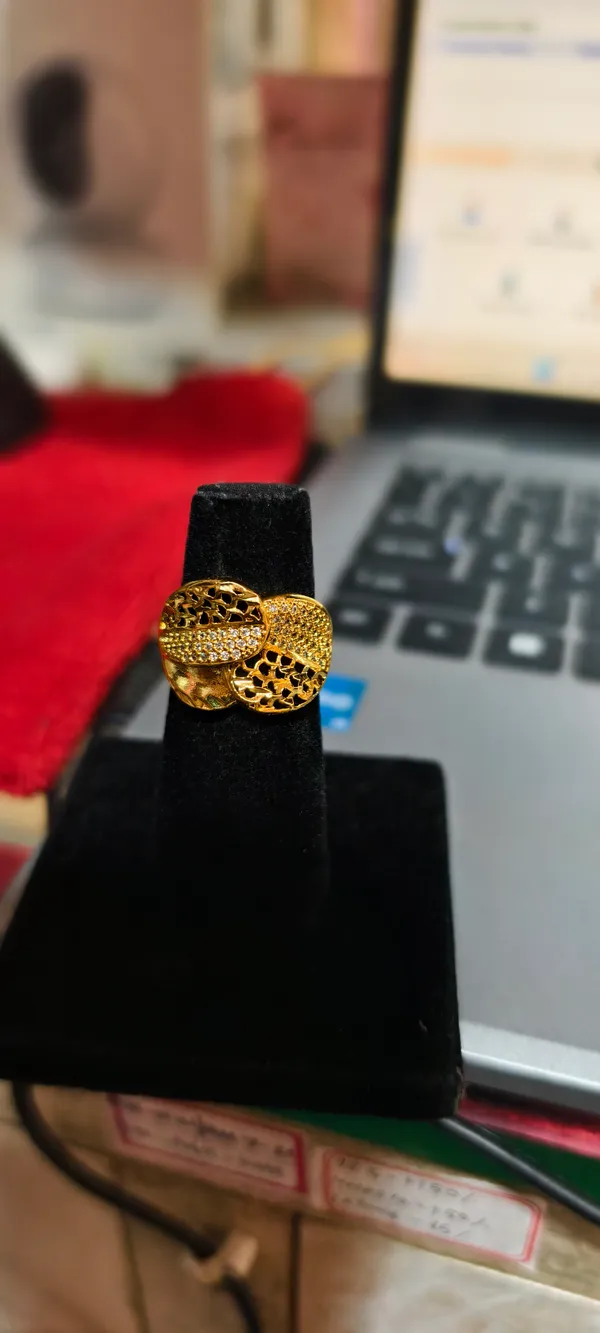 Gold_Alloy_Ring_For_Women