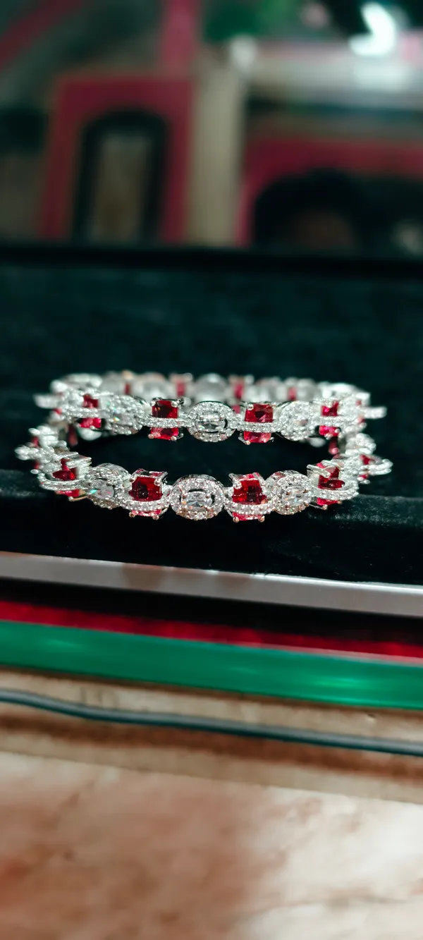 Silver_Alloy_Bangle_For_Women