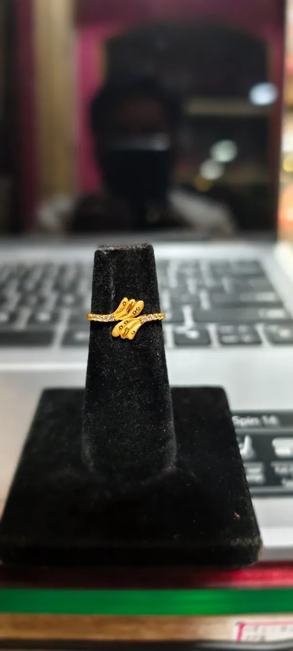 Gold_Alloy_Ring_For_Women