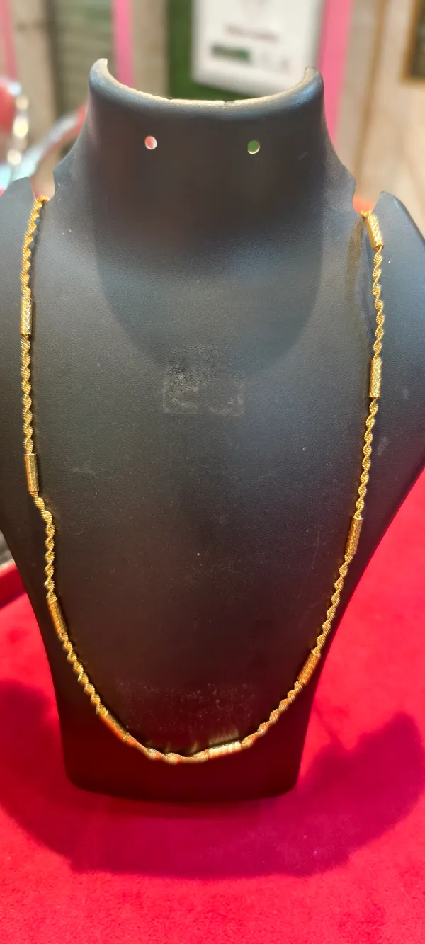 Gold_Alloy_Chain_For_Women