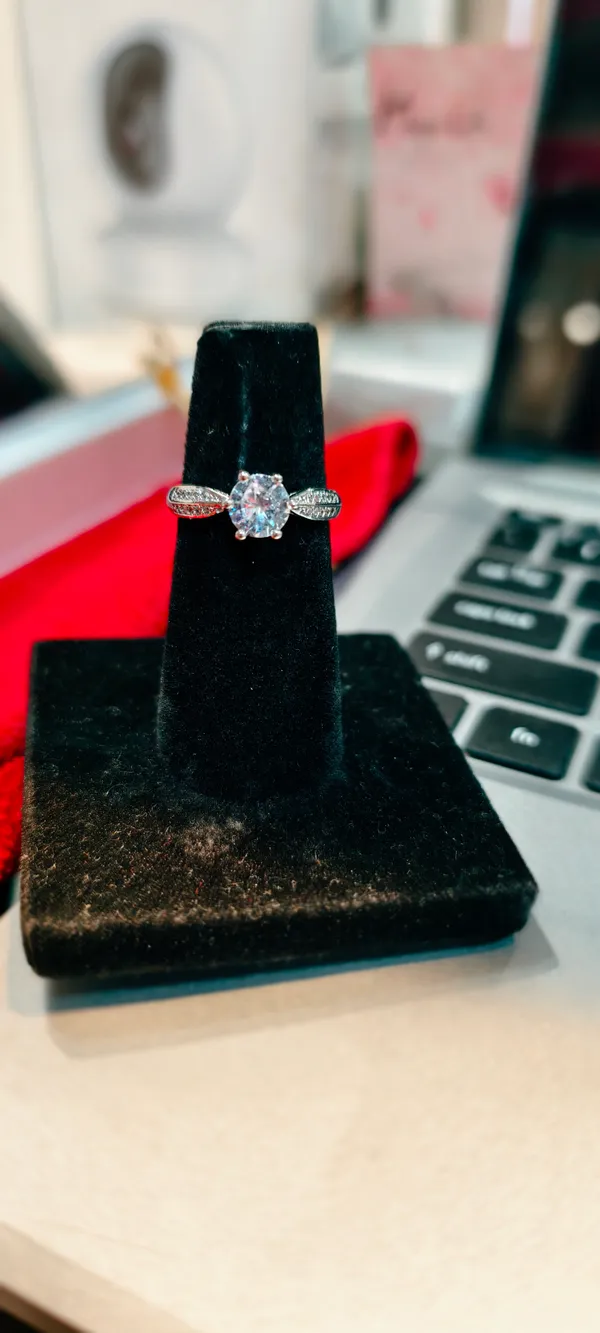 Gold_Alloy_Ring_For_Women