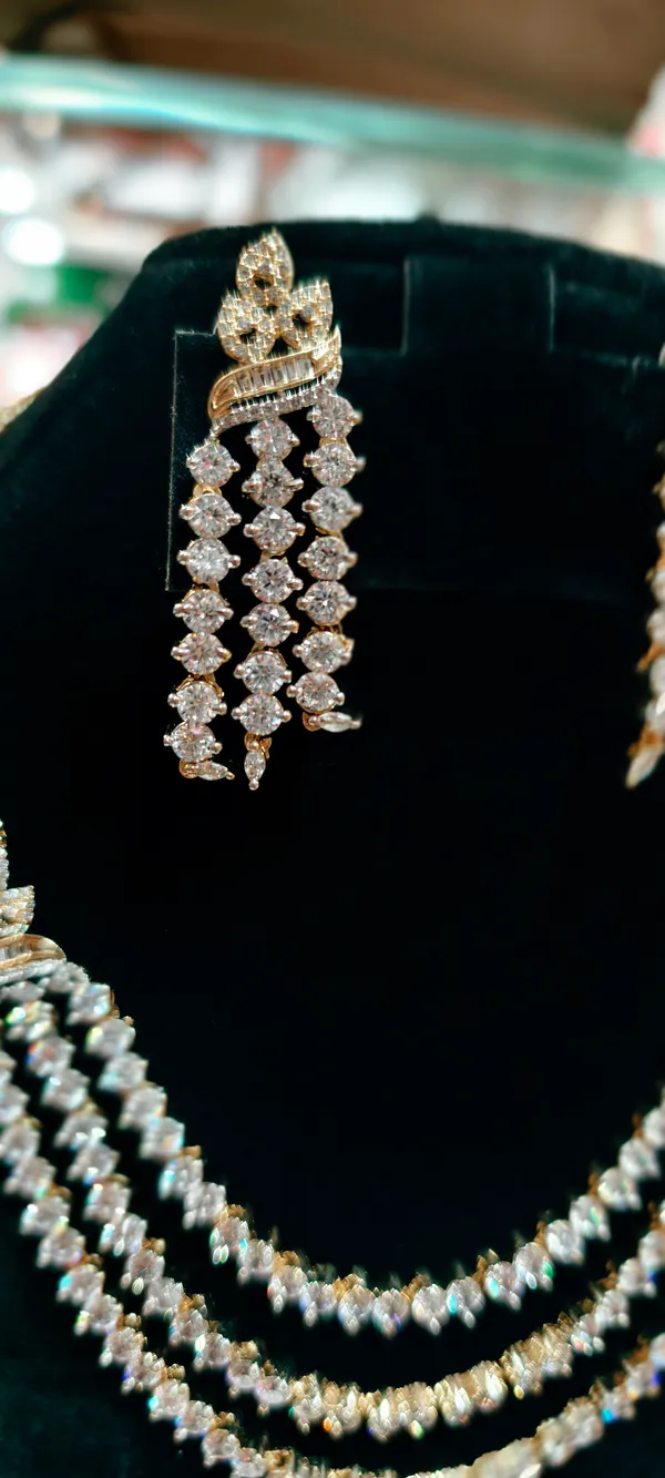 Gold_Alloy_Necklace_For_Women