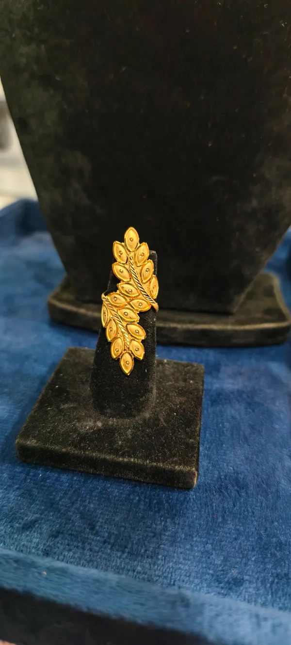 Gold_Alloy_Ring_For_Women