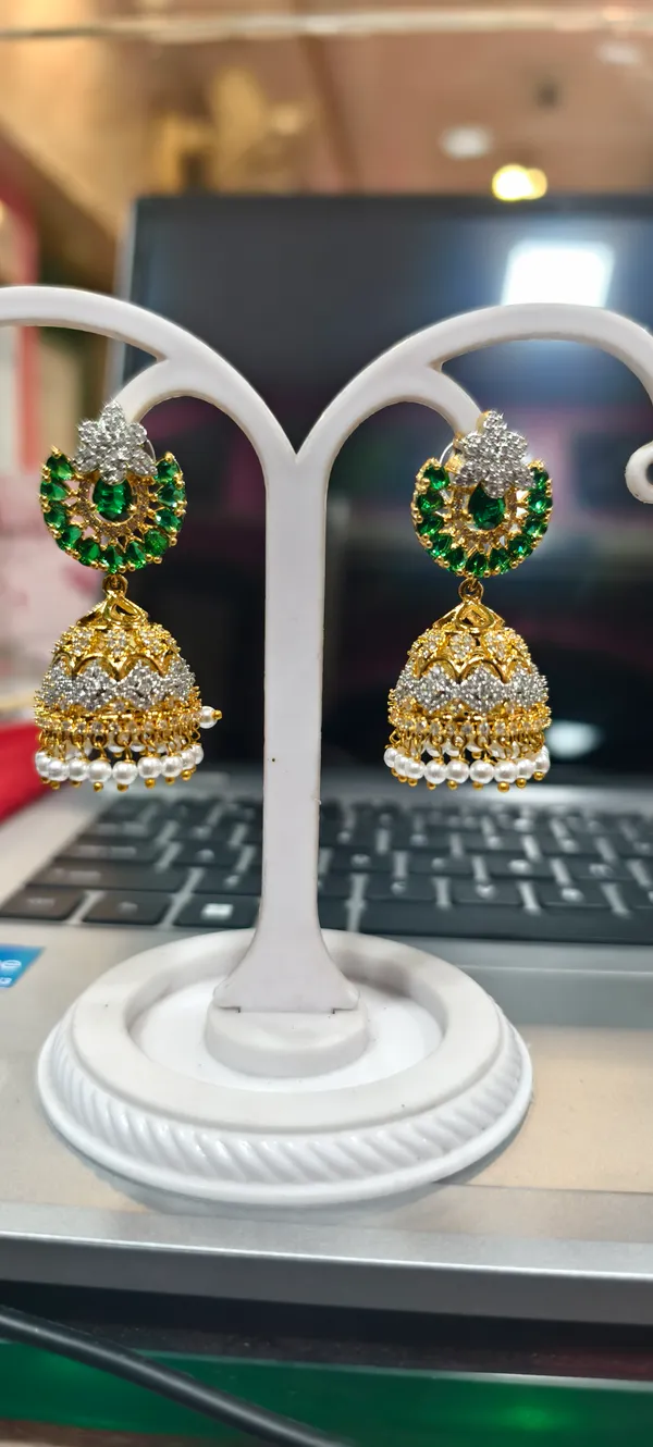 Gold_Alloy_Jhumka_For_Women