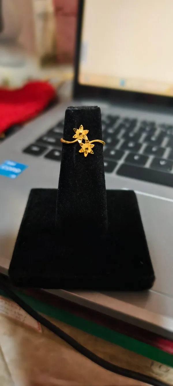 Gold_Alloy_Ring_For_Women