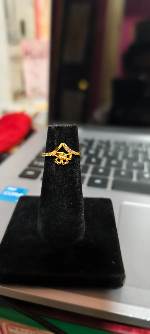 Gold_Alloy_Ring_For_Women