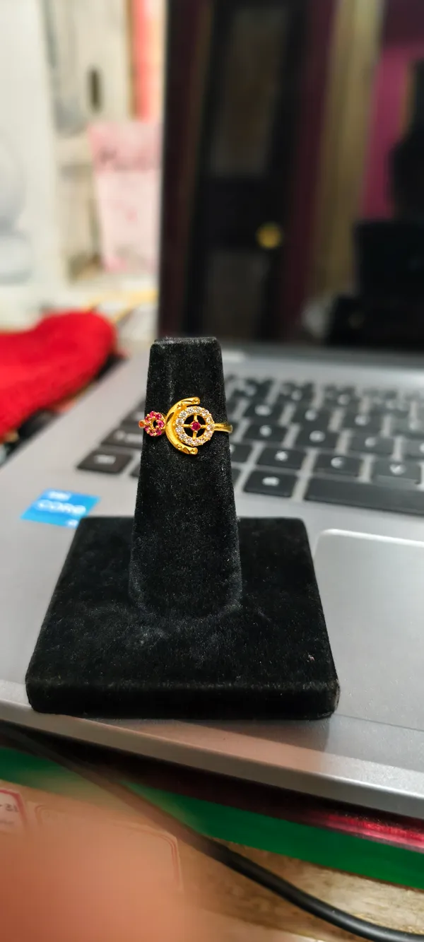 Gold_Alloy_Ring_For_Women