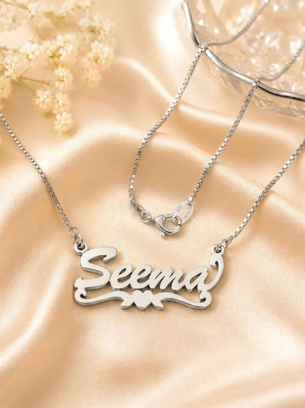 Silver_Nameplate_Necklace_For_Women