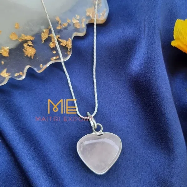 Silver_Tone_Heart_Pendant_Necklace_for_Women