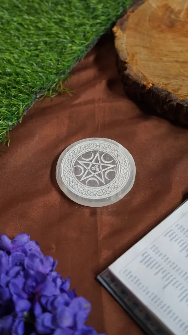Selenite_Crystal_Round_Star_Moon_Pentacle_Plaque_2_Inch